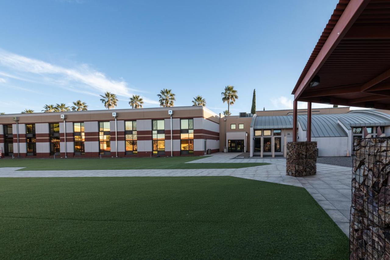 Apache Gold Resort Hotel & Casino Globe Extérieur photo